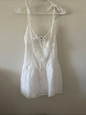 Source Unknown White Lace Tie-Shoulder Chemise